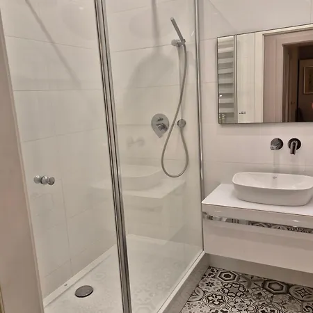 Simple Elegance - Old Town * Warsaw